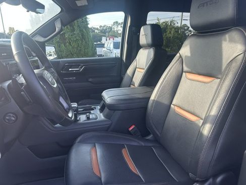 Used 2024 GMC Sierra 1500 AT4 w/ Technology Package AWD/4WD image 18