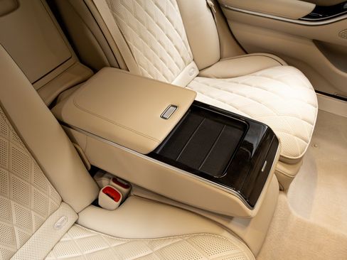 Used 2023 Mercedes-Benz S 580 4MATIC Sedan w/ AMG Line image 25