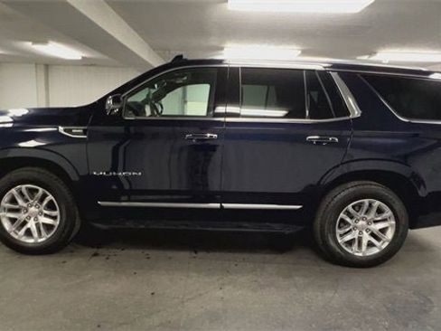 Certified 2023 GMC Yukon SLT w/ SLT Premium Package image 5