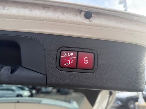 Used 2022 Mercedes-Benz GLC 300 4MATIC image 28