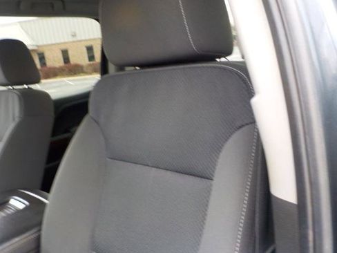 Used 2018 GMC Sierra 1500 SLE image 24