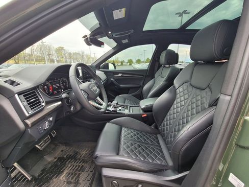Used 2024 Audi SQ5 Prestige image 11