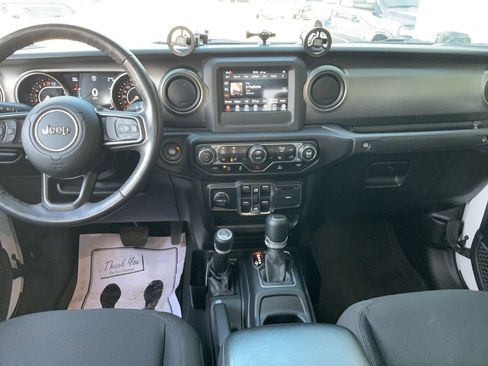 Used 2022 Jeep Gladiator Sport image 12