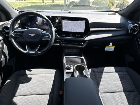 New 2026 Chevrolet Equinox LT w/ Safety and Technology Package FWD image 21