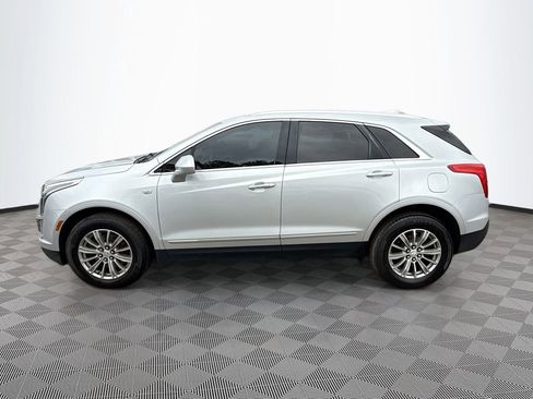 Used 2018 Cadillac XT5 Luxury w/ Driver Awareness Package image 9