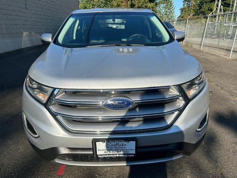 Used 2018 Ford Edge Titanium w/ Technology Package AWD/4WD image 2