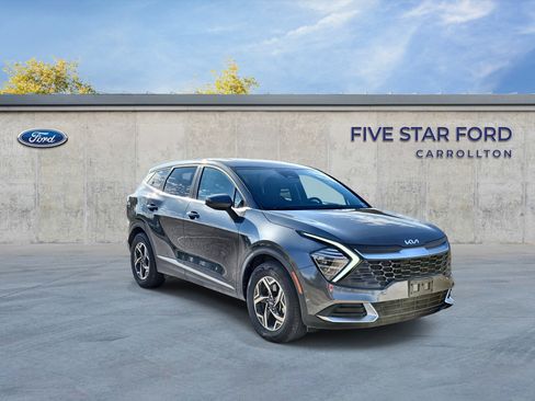 Used 2024 Kia Sportage LX image 1