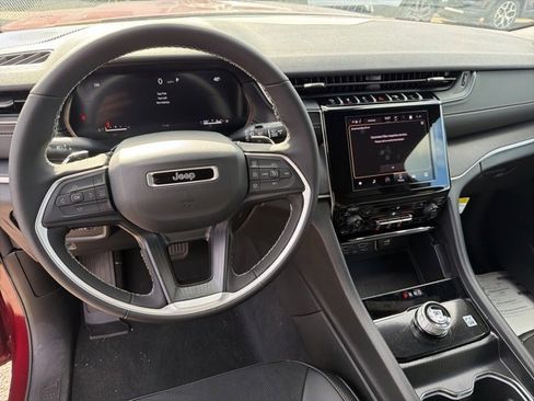 New 2025 Jeep Grand Cherokee 4WD image 11