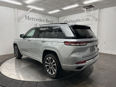 Used 2022 Jeep Grand Cherokee Overland w/ Luxury Tech Group IV image 5