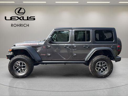 Used 2024 Jeep Wrangler Unlimited Rubicon AWD/4WD image 9