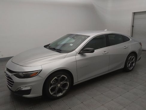 Used 2020 Chevrolet Malibu LT FWD image 2