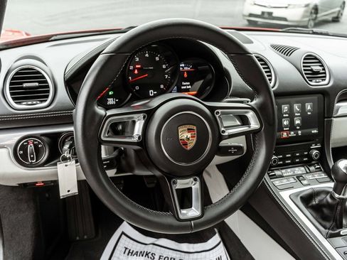 Used 2017 Porsche 718 Cayman image 8