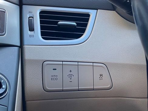 Used 2014 Hyundai Elantra Limited w/ Option Group 03 image 10