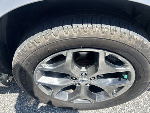 Used 2017 Subaru Forester 2.5i Touring AWD/4WD image 63