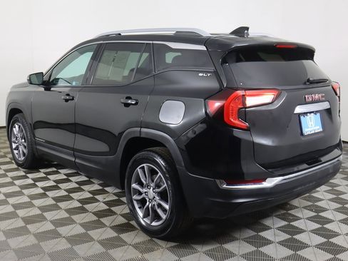 Used 2024 GMC Terrain SLT image 8