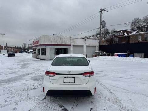 Certified 2024 Toyota Corolla LE image 4