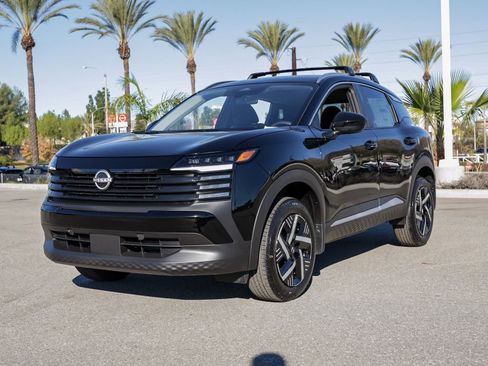 New 2026 Nissan Kicks SV image 8