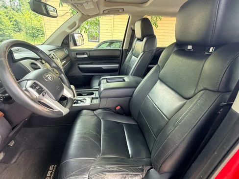 Used 2016 Toyota Tundra Limited w/ Limited Premium Package AWD/4WD image 28