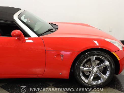 Used 2007 Pontiac Solstice Convertible w/ Preferred Package image 28