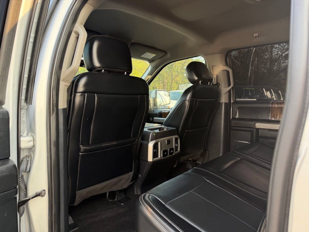 Used 2019 Ford F150 Lariat RWD image 23