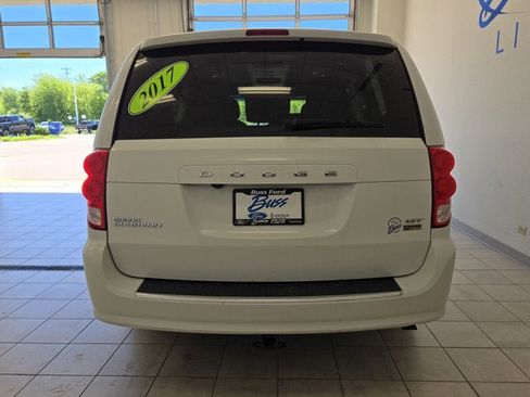 Used 2017 Dodge Grand Caravan GT FWD image 11