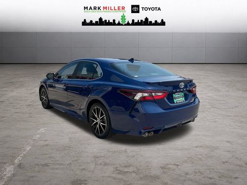 Certified 2024 Toyota Camry SE FWD image 3