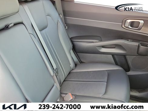 Certified 2025 Kia Sorento S FWD image 11