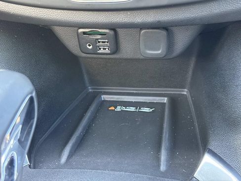 Used 2023 Chevrolet Traverse RS AWD/4WD image 8