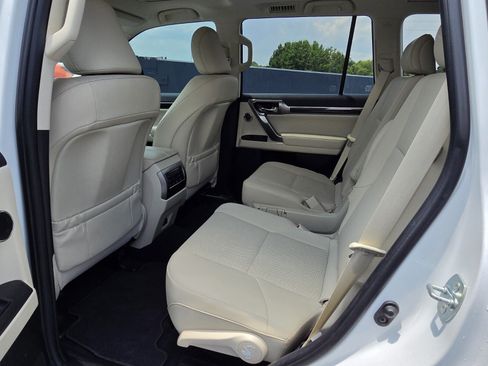 Used 2022 Lexus GX 460 Premium AWD/4WD image 12