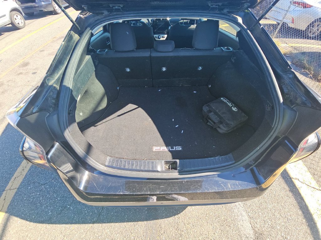 Used 2016 Toyota Prius Two FWD image 13