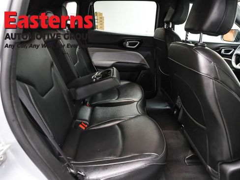 Used 2025 Jeep Compass Limited AWD/4WD image 23