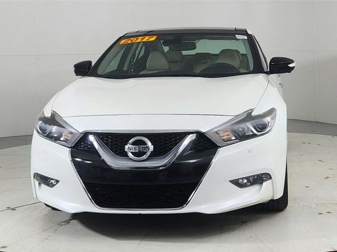 Used 2017 Nissan Maxima Platinum image 2