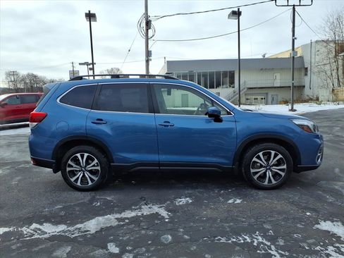 Used 2020 Subaru Forester Limited image 2