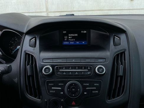 Used 2018 Ford Focus SE image 23