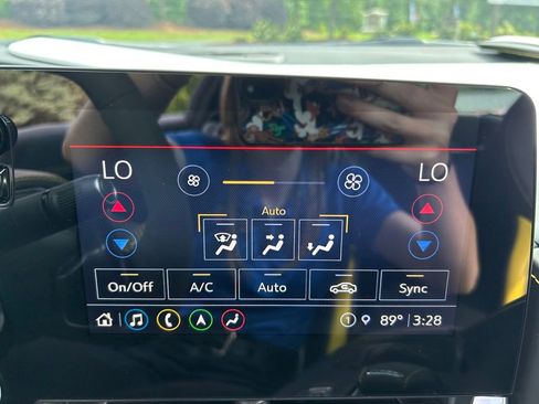 Certified 2021 Chevrolet Corvette Stingray Premium Cpe w/ Body-Color Dual Roof Package RWD image 30