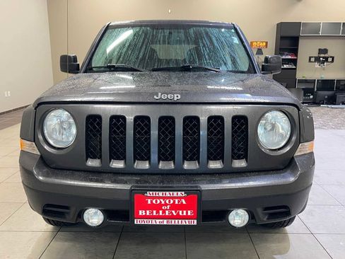 Used 2014 Jeep Patriot Latitude w/ Sun/Sound Group image 8