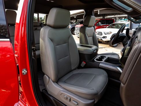 Used 2022 Chevrolet Silverado 3500 LTZ w/ LTZ Convenience Package image 30