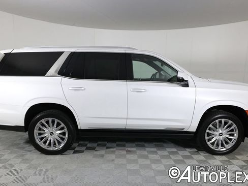 Used 2022 Cadillac Escalade Premium Luxury w/ Performance Package AWD/4WD image 4