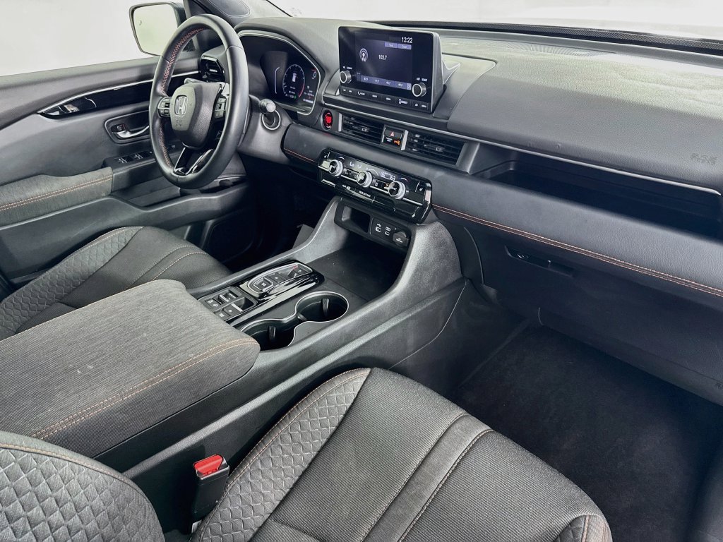 Used 2023 Honda Pilot Sport image 36