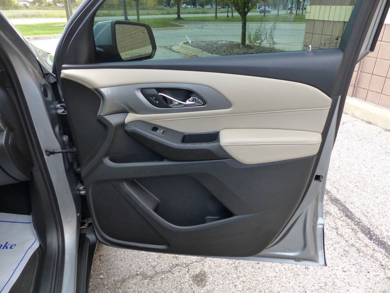Used 2023 Chevrolet Traverse LS w/ Safety Package FWD image 45