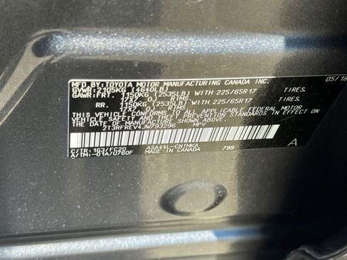 Used 2018 Toyota RAV4 XLE AWD/4WD image 32