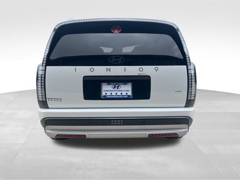 New 2026 Hyundai Ioniq 9 SEL image 5