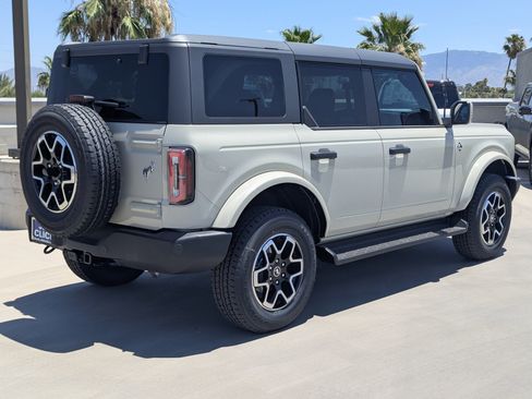 New 2026 Ford Bronco Outer Banks AWD/4WD image 2