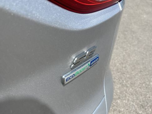 Used 2016 Ford Escape SE w/ Equipment Group 201A AWD/4WD image 27