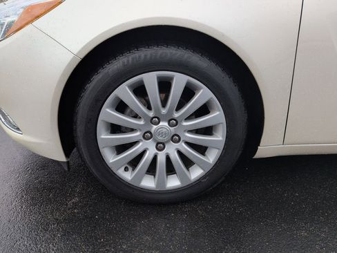 Used 2012 Buick Regal Premium image 26