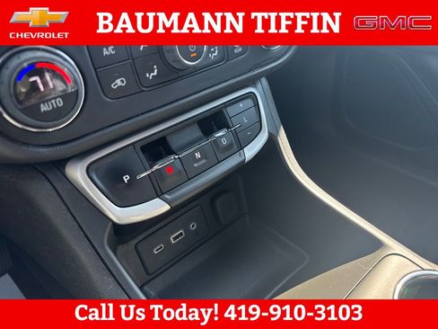 Used 2023 GMC Terrain SLE w/ Driver Convenience Package FWD image 15