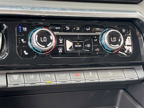 New 2026 GMC Sierra 2500 Denali w/ Denali Reserve Package image 11