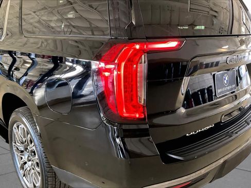 Used 2023 GMC Yukon XL Denali Ultimate AWD/4WD image 25