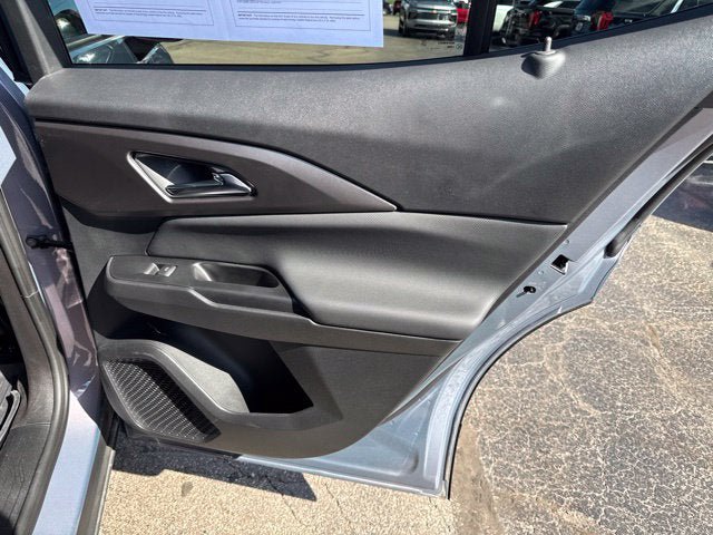 Used 2025 Chevrolet Equinox EV LT FWD image 20