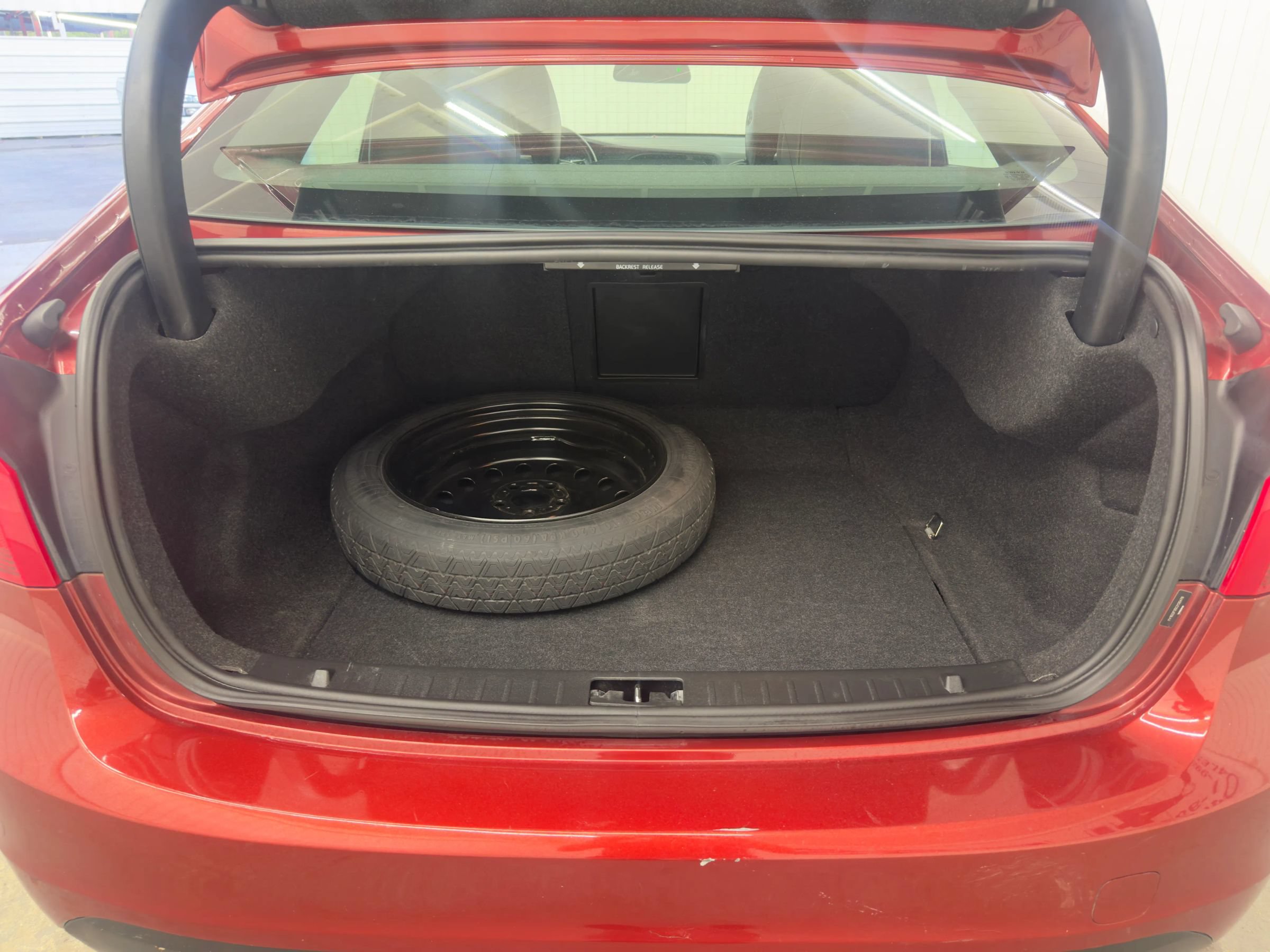 Used 2012 Volvo S60 T5 FWD image 10